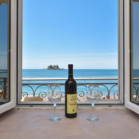 Beach House Petrovac ภายนอก รูปภาพ